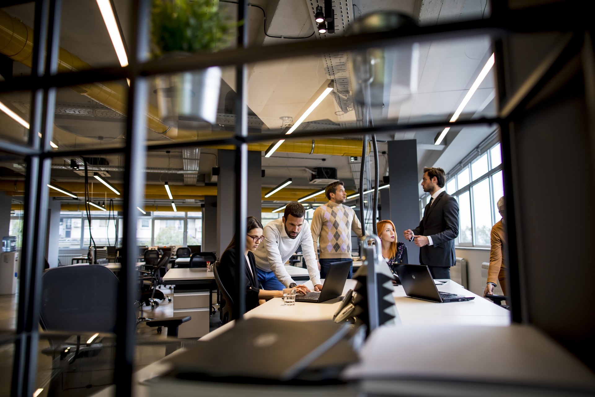group-of-young-business-people-in-the-modern-offic-2026-01-08-05-01-37-utc