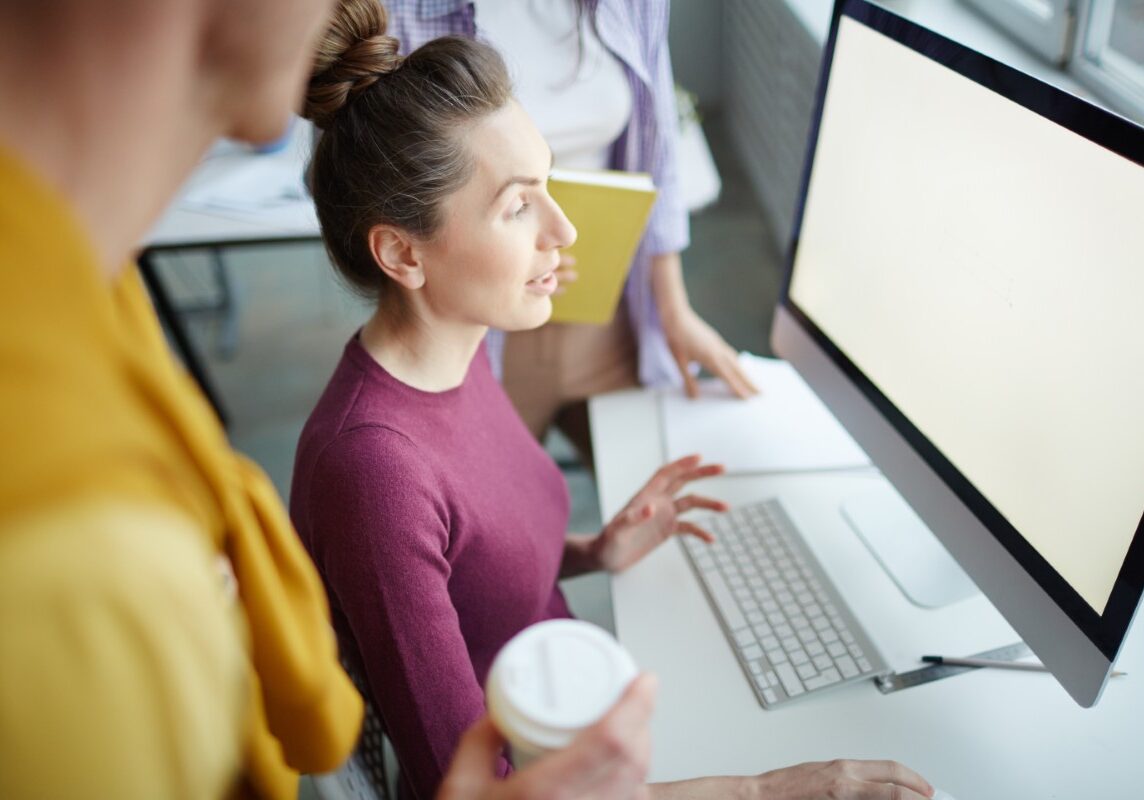 looking-through-online-trends-2026-01-08-23-44-22-utc